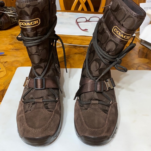 Coach Awesome new boots beautiful design - Picture 1 of 7